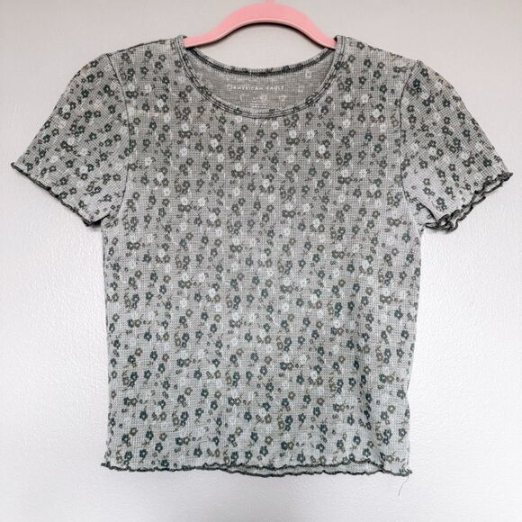 American Eagle Short Sleeve Dainty Floral Print Baby Tee Size Small - Picture 3 of 7